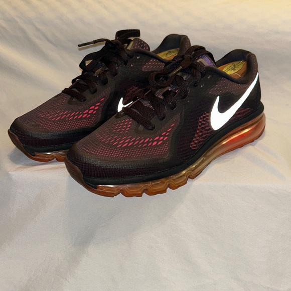 Nike Shoes - Nike Air Max 2014